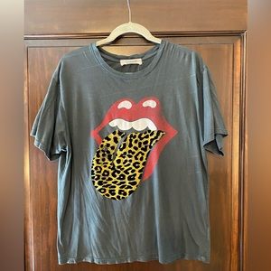 Oversized graphic tee